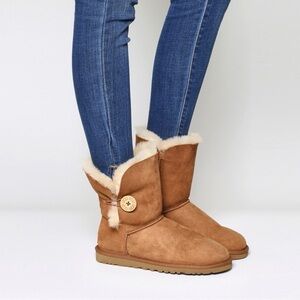 UGG Bailey Button Boots in Chestnut